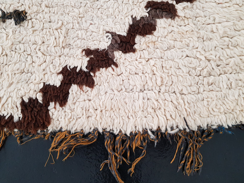 Vintage White Moroccan rug from AZILAL region