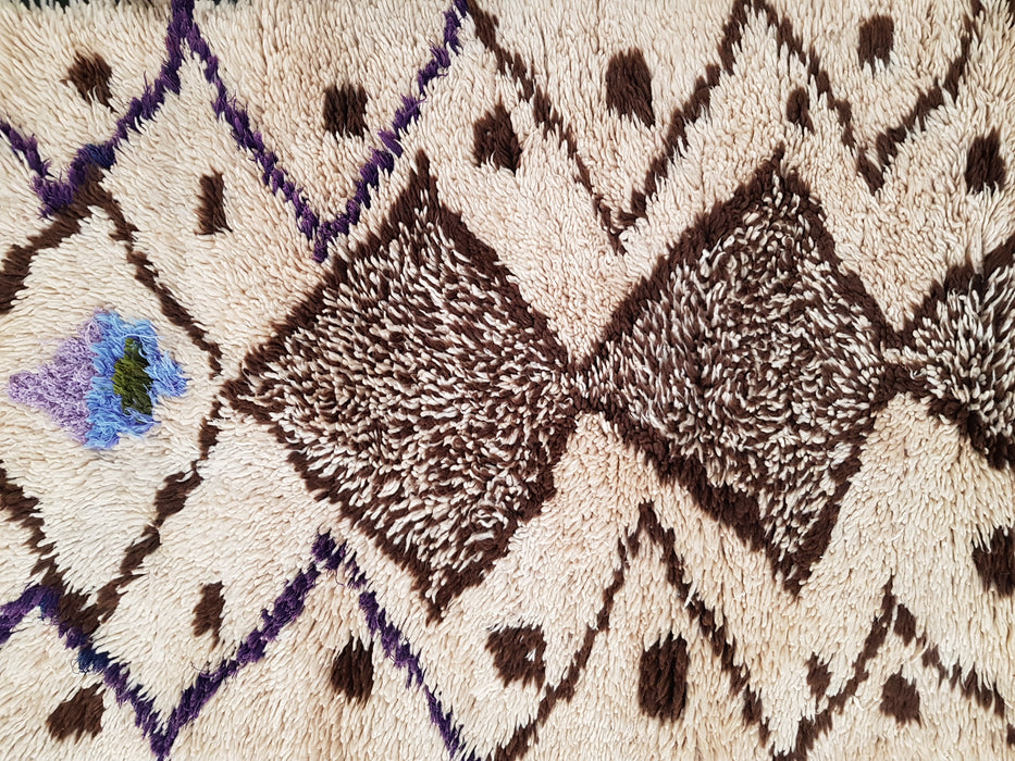 Wool Moroccan rug from AZILAL region