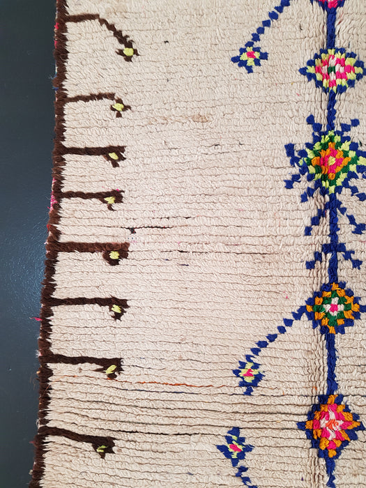 Vintage white Moroccan rug from Azilal region