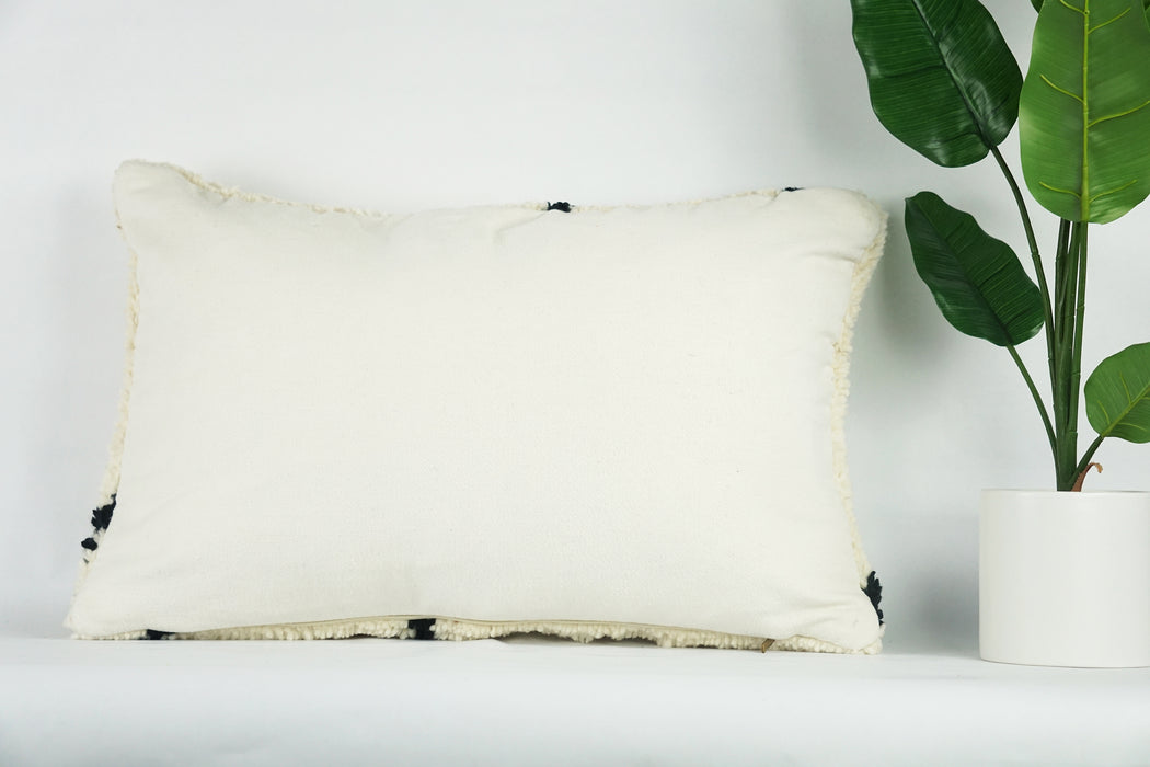 Beautiful handmade Moroccan Pillow , Berber Pillow, Decorative pillow