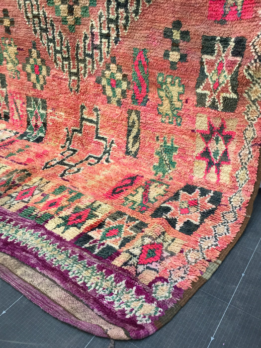 Peachful Moroccan rug from Boujaad region