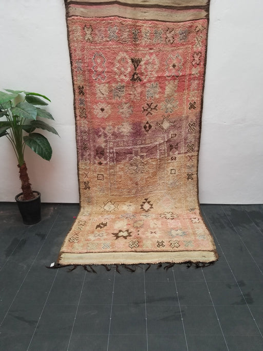 Large Moroccan rug from Boujaad region